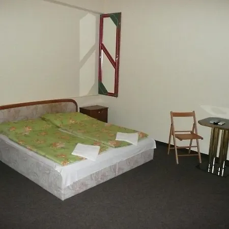 West Motel 2*