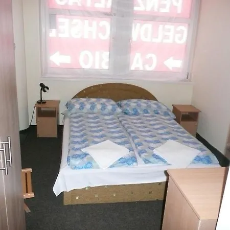 Motel West